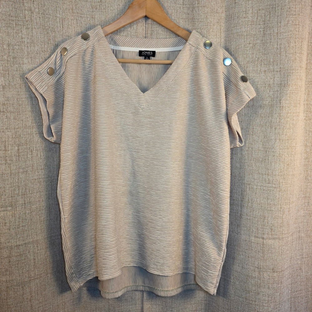 Jones New York Textured V-Neck Pullover Top Women L Beige Button Shoulder Blouse
